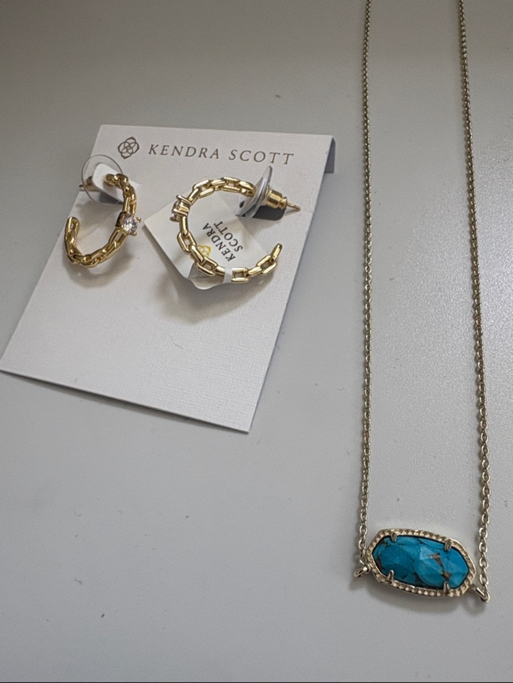 Lot of 2 NEW [Kendra Scott] Lexi Hoop Earrings/Elisa Turquoise Magnesite Pendant - Picture 8 of 14